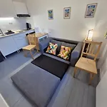 F2 5a Apartament
