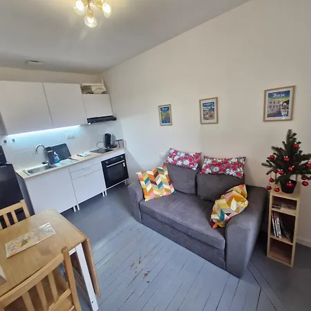 Apartment F2 5a *